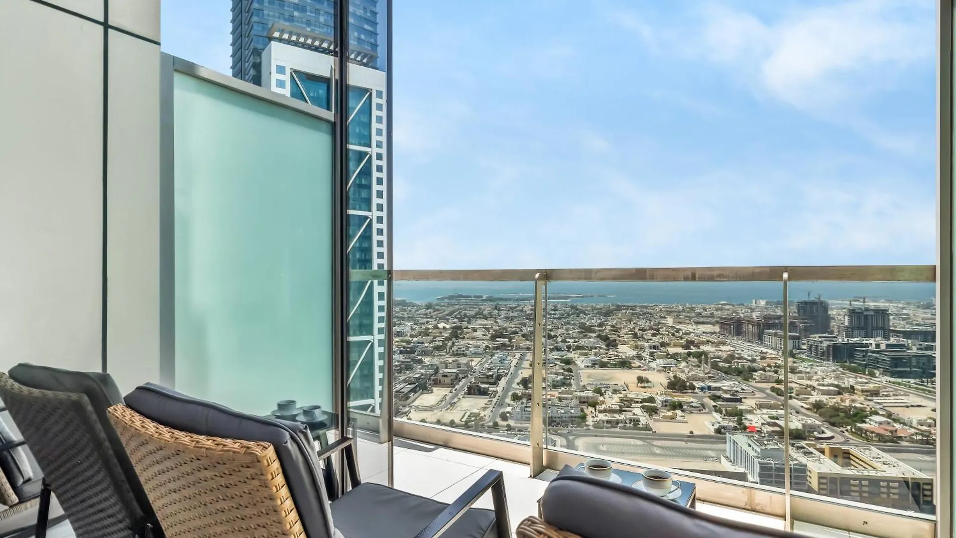 Famous Infinity Pool 64Th Floor Near Burj Khalifa Apartment Dubai